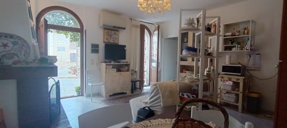 2 rooms Apartment in Magliano in Toscana, Italy No. 162663 2