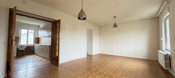 Apartamento de 3 dormitorios en Mirecourt, France No. 160693 5