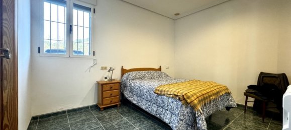 5 bedrooms Villa in La Nucia, Spain No. 10902 22