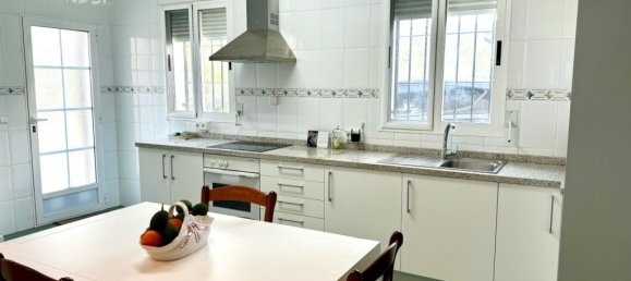 5 bedrooms Villa in La Nucia, Spain No. 10902 16