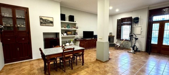 5 bedrooms Villa in La Nucia, Spain No. 10902 10