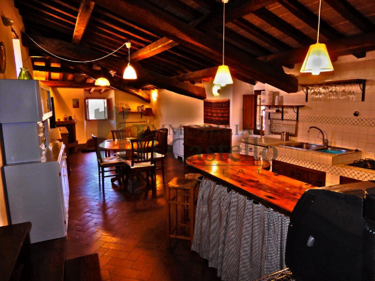 2 Schlafzimmer Wohnung in Paciano, Italy, Nr. 329532