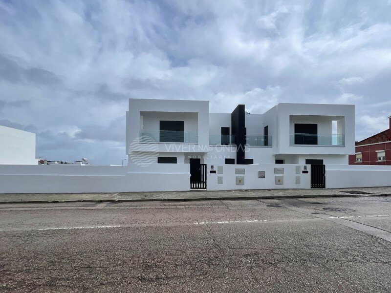 4 غرف نوم قلاع في Corroios, Portugal رقم 123674