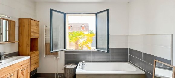 4 bedrooms House in Eure, France No. 362176 4