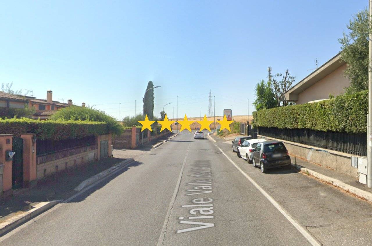 5 bedrooms Villa in Guidonia Montecelio, Italy No. 371860