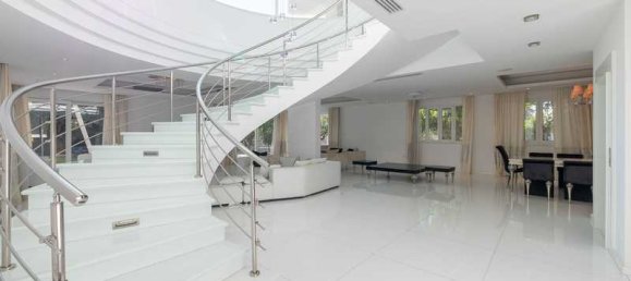 Villa de 6 dormitorios en Pyrgos, Cyprus No. 16207 3