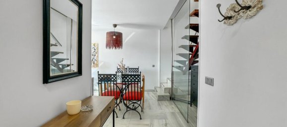 3 bedrooms Duplex in Benahavis, Spain No. 185230 9