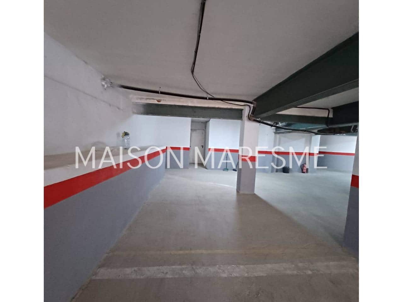 184m² Garage in Canet de Mar, Spain No. 266604
