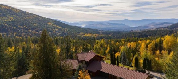 4 bedrooms House in British Columbia, Canada No. 1171 10