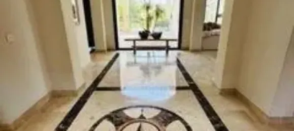 Villa T5 em Marbella, Spain N.º 181645 3