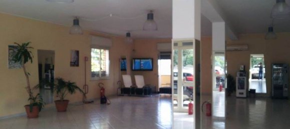 2 rooms Commercial property in Marsala, Italy No. 91186 2