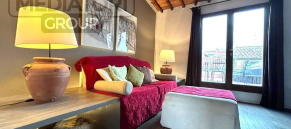 3 rooms Penthouse in Florence, Italy No. 31910 8