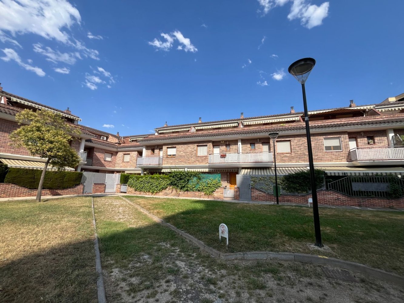 4 chambres Maison à Zaragoza, Spain No. 164420