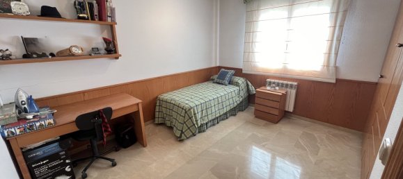 4 chambres Maison à Zaragoza, Spain No. 164420 25