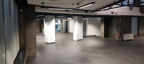 10-Zimmer Gewerbliche Immobilie in Milan, Italy, Nr. 248545 9