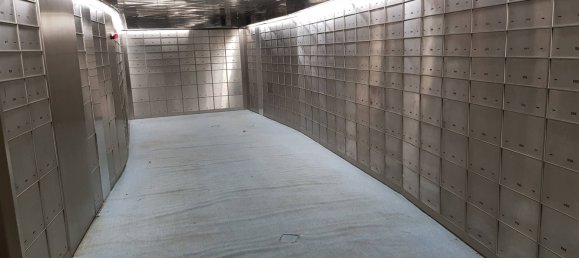 10-Zimmer Gewerbliche Immobilie in Milan, Italy, Nr. 248545 4