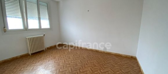 2 bedrooms House in Lens, France No. 251013 8