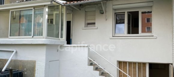 2 bedrooms House in Lens, France No. 251013 3