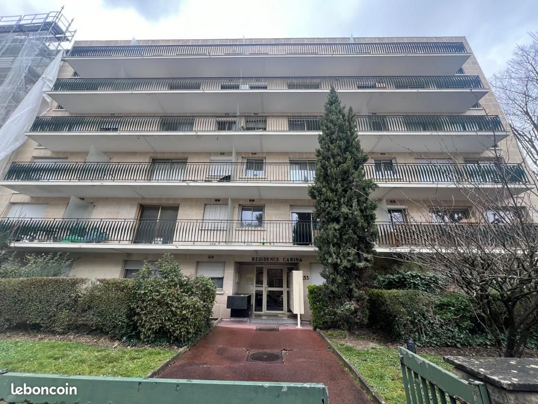 Estudio en Fontenay-aux-Roses, France No. 133024