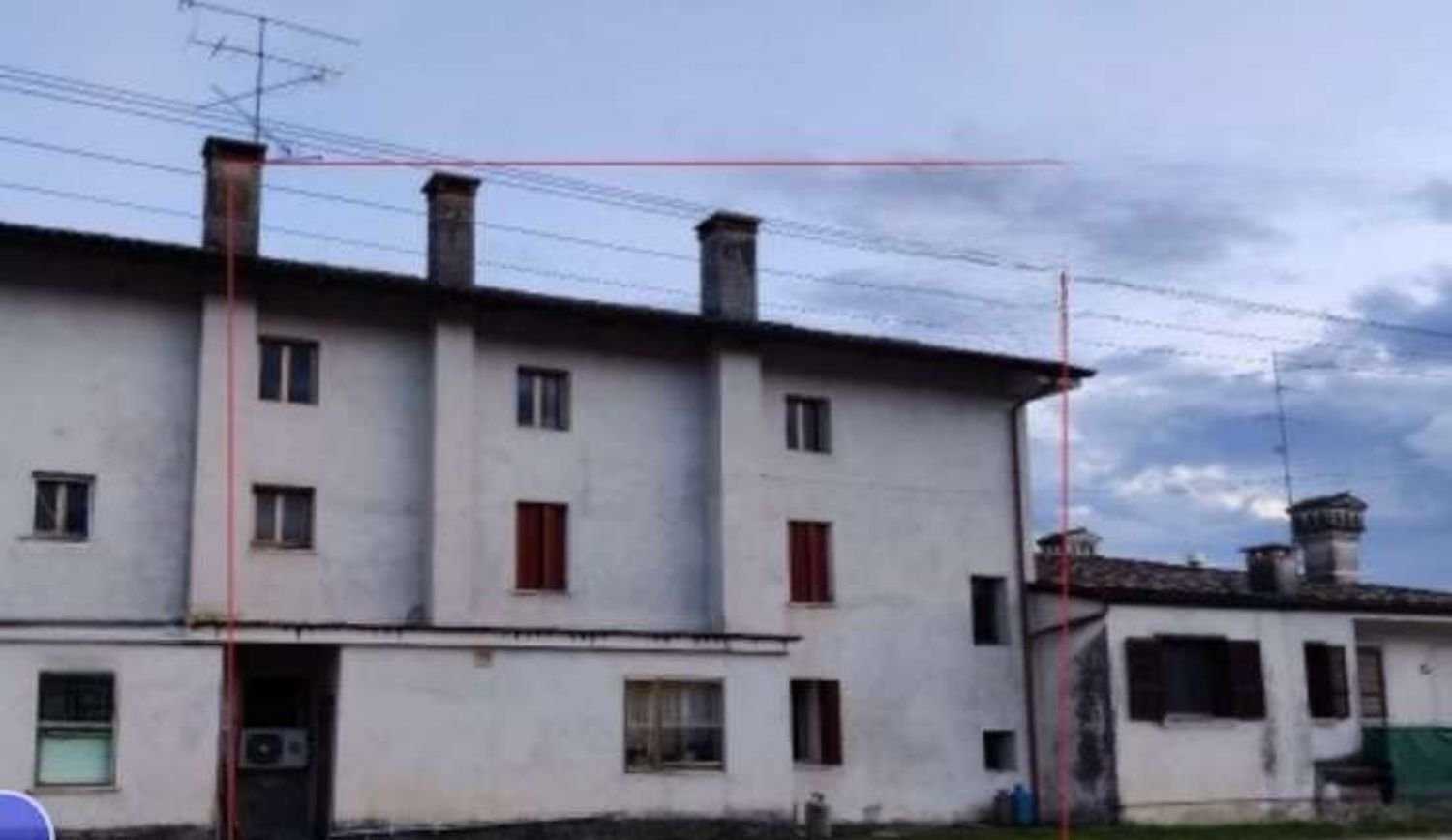 10 rooms House in Pordenone, Italy No. 11068
