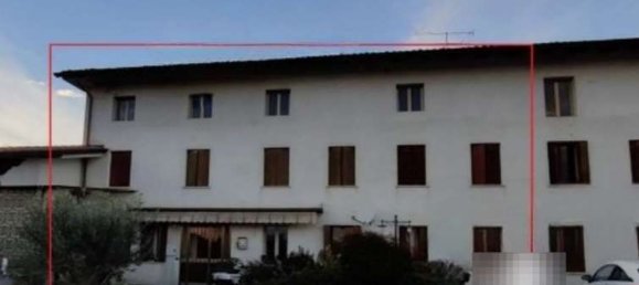 10 rooms House in Pordenone, Italy No. 11068 2