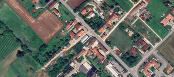 10 rooms House in Pordenone, Italy No. 11068 9