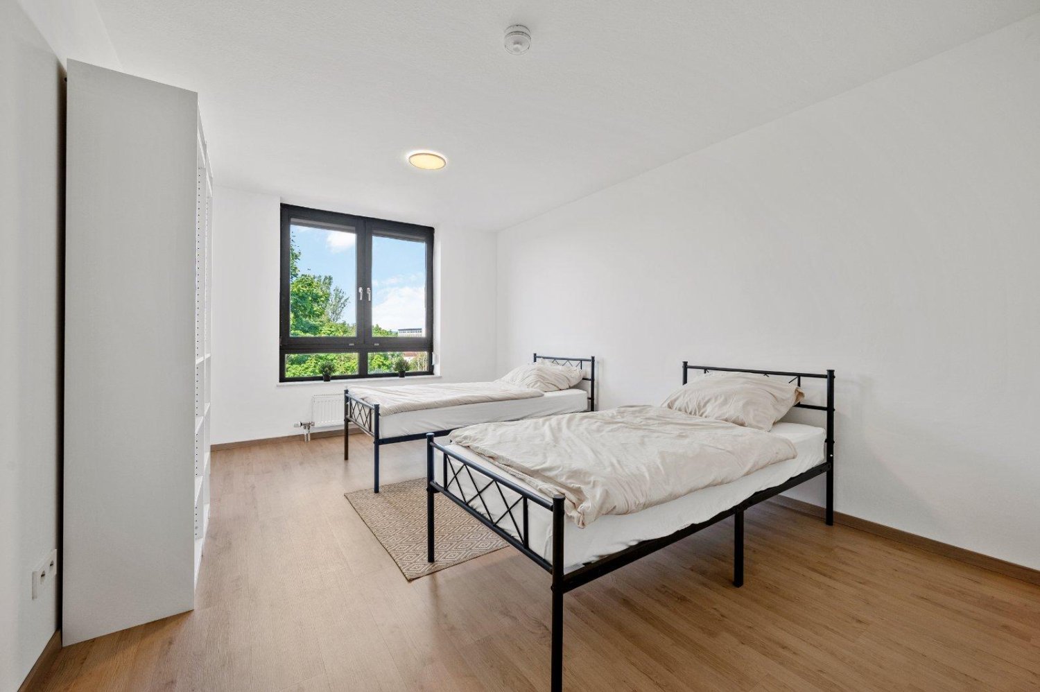 Квартира с 3 спальнями в Франкенталь, Германия № 240686