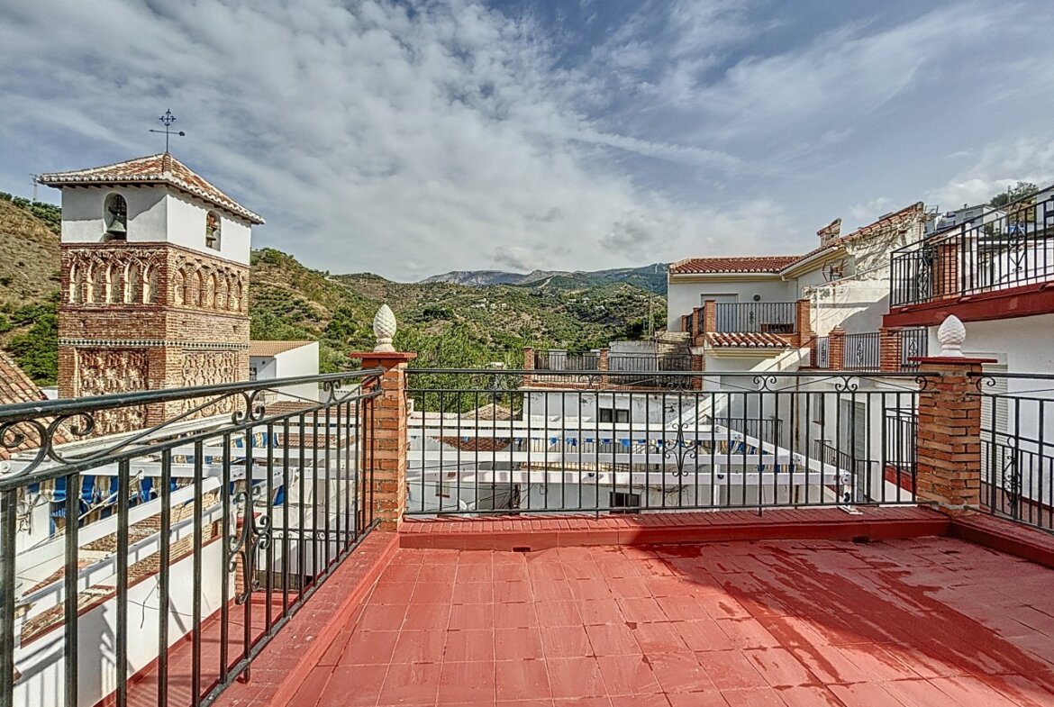 4 bedrooms House in Archez, Spain No. 57295