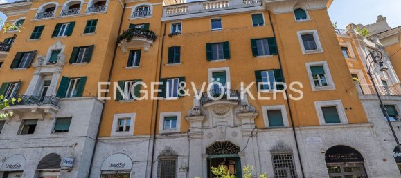310m² Office in Rome, Italy No. 109151 6