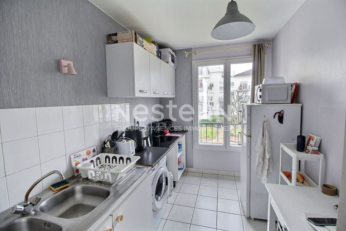 Квартира с 2 спальнями в Масси, Франция № 137874