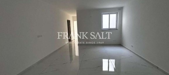 Apartamento de 3 dormitorios en Mgarr, Malta No. 457 11