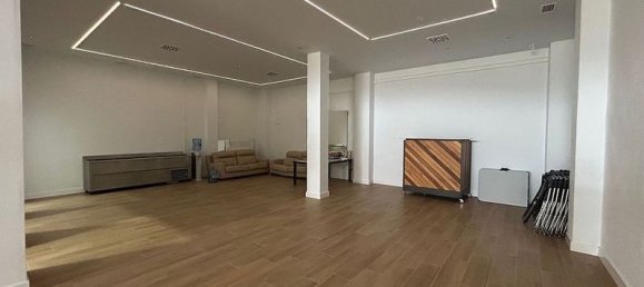 Коммерческая недвижимость с 3 спальнями в Алаурин-де-ла-Торре, Испания № 180171 2