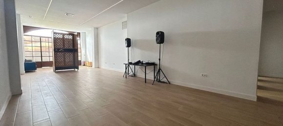 Коммерческая недвижимость с 3 спальнями в Алаурин-де-ла-Торре, Испания № 180171 11