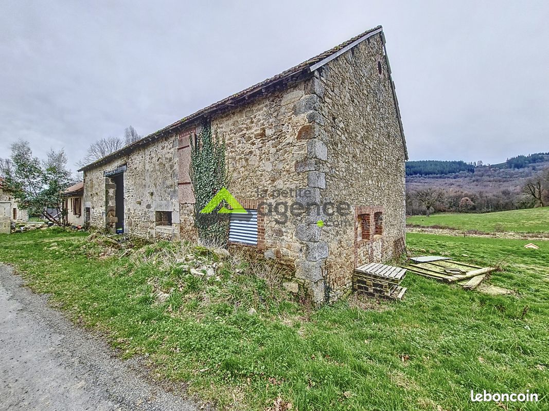 3-Zimmer Haus in Saint-Sulpice-le-Gueretois, France, Nr. 99259