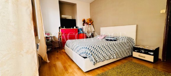 5 bedrooms House in Valdilana, Italy No. 375822 6