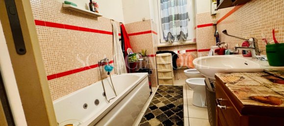 5 bedrooms House in Valdilana, Italy No. 375822 8