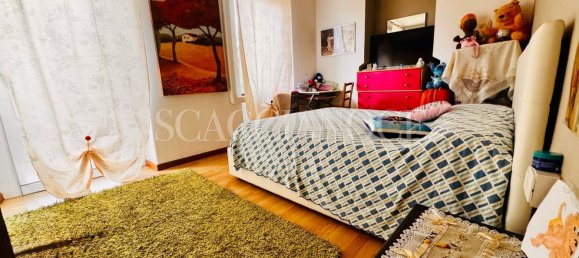 5 bedrooms House in Valdilana, Italy No. 375822 7