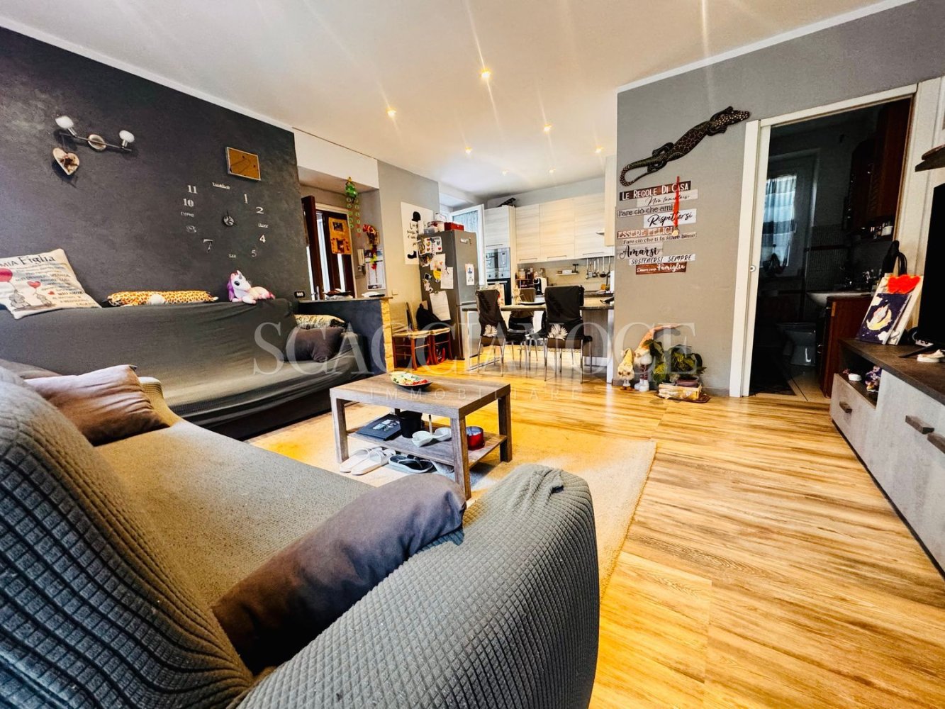 5 bedrooms House in Valdilana, Italy No. 375822