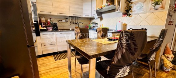 5 bedrooms House in Valdilana, Italy No. 375822 3