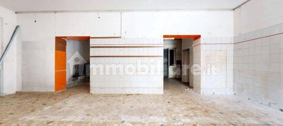 4 rooms Commercial property in Rieti, Italy No. 287026 10