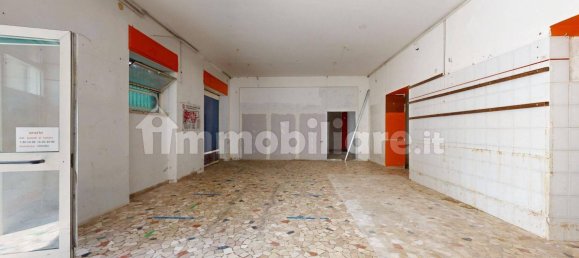 4 rooms Commercial property in Rieti, Italy No. 287026 7