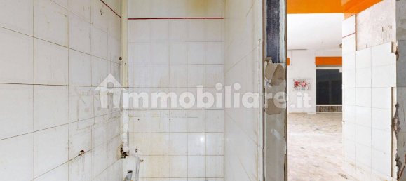 4 rooms Commercial property in Rieti, Italy No. 287026 4