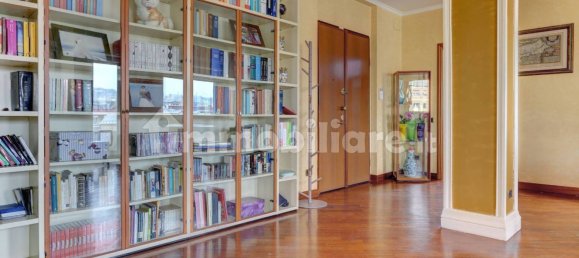 3 bedrooms Apartment in Rome, Italy No. 357668 9