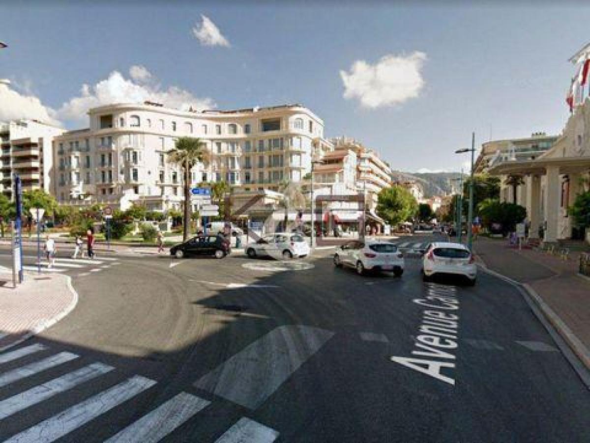 200m² Office in Menton, France No. 17444