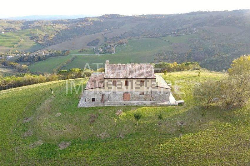 Estudio en Mondaino, Italy No. 110638