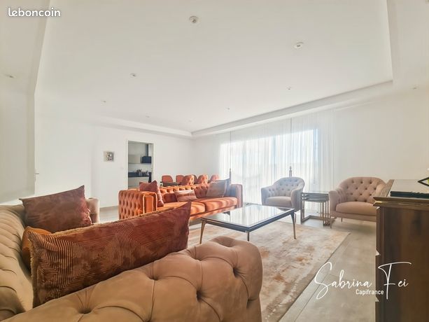 6 bedrooms House in Saint-Xandre, France No. 284423