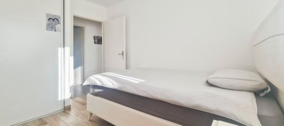 6 bedrooms House in Saint-Xandre, France No. 284423 18