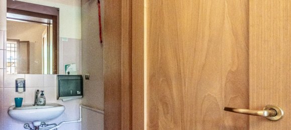 70m² Office in Imola, Italy No. 363936 11