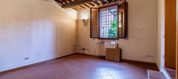 70m² Office in Imola, Italy No. 363936 6