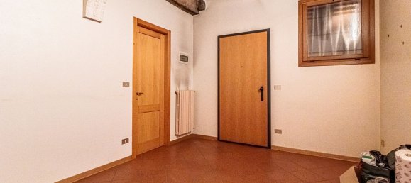 70m² Office in Imola, Italy No. 363936 5